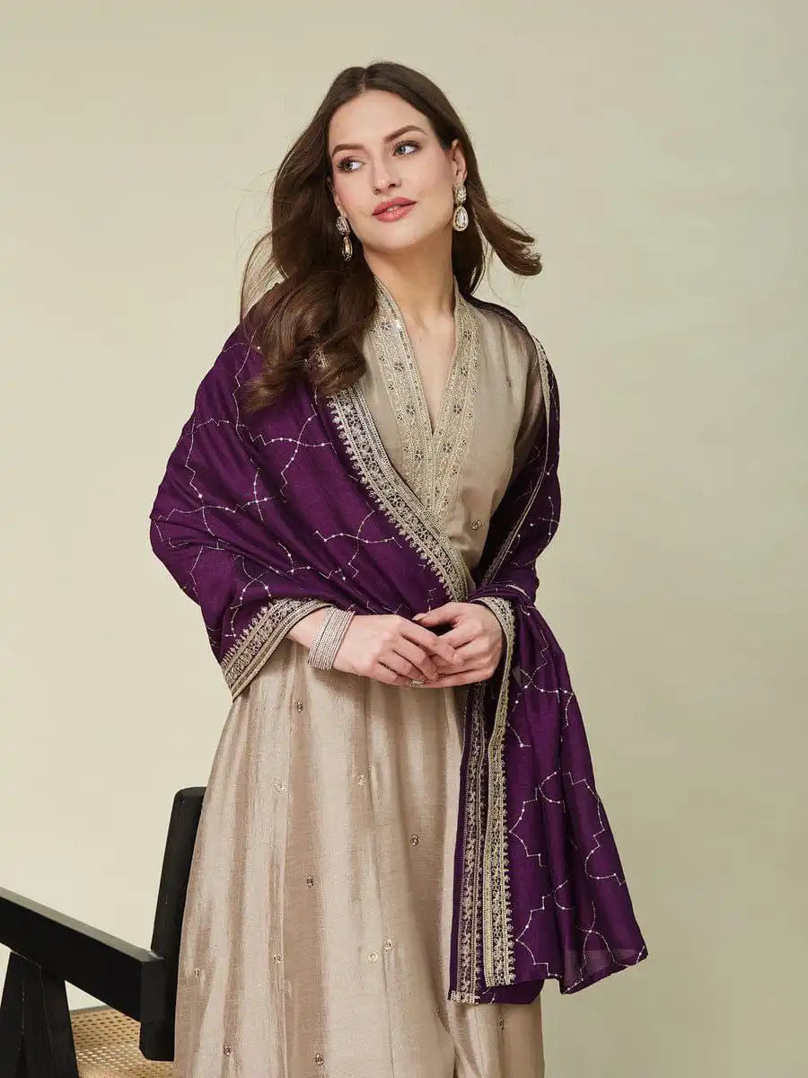 Floral Embroidered V Neck Anarkali Kurta Set with Dupatta