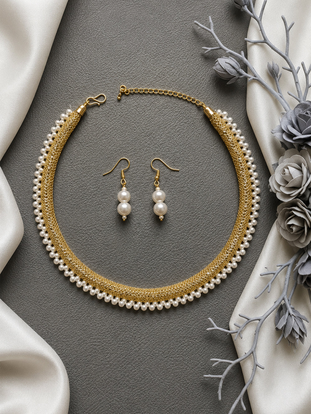 Pearlia Pearl Necklace Set