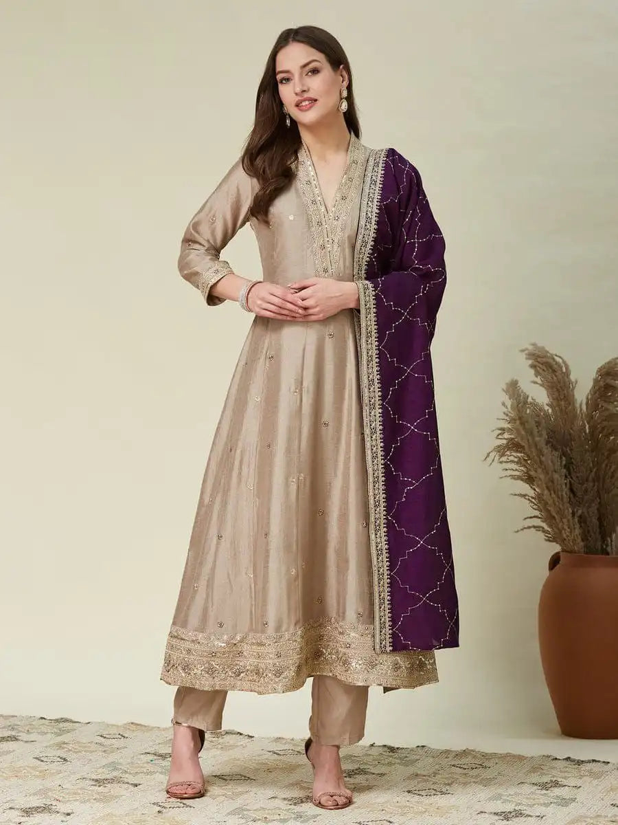 Floral Embroidered V Neck Anarkali Kurta Set with Dupatta